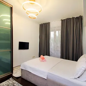 zhibek-zholy-81-panfilov-corner.hotels-of-almaty.com/