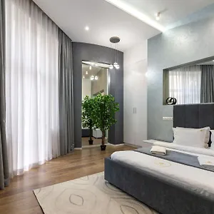 Royal On Franka 28 Апартаменты